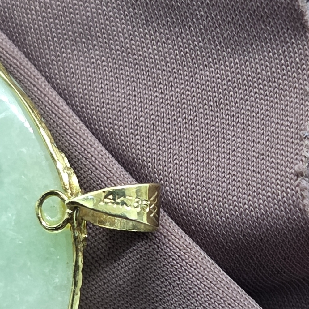Elegant Jade Pendant with 14kGold Accents - Picture 14 of 14
